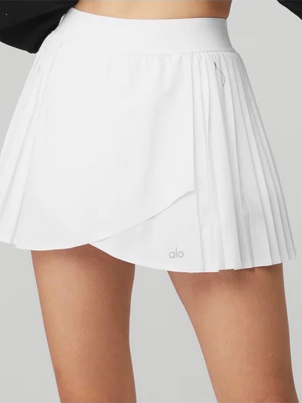 🤍ALO Yoga White Pleated Wrap Tennis Skort🤍 - Picture 1 of 8